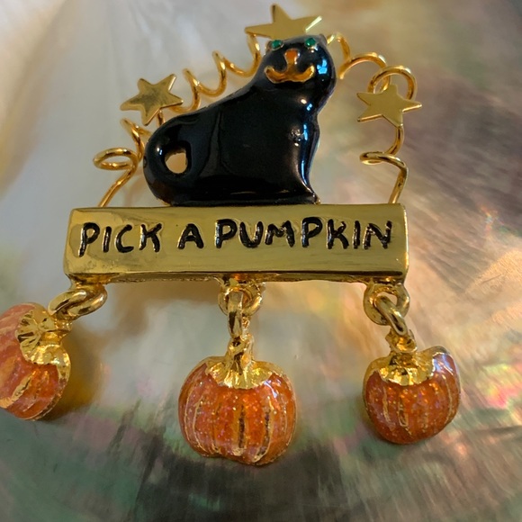Vintage Halloween black cat, pick a pumpkin Fall black, orange & gold brooch pin - Picture 4 of 8